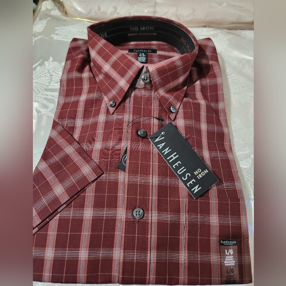 Van Heusen Mens Button Down Size Large